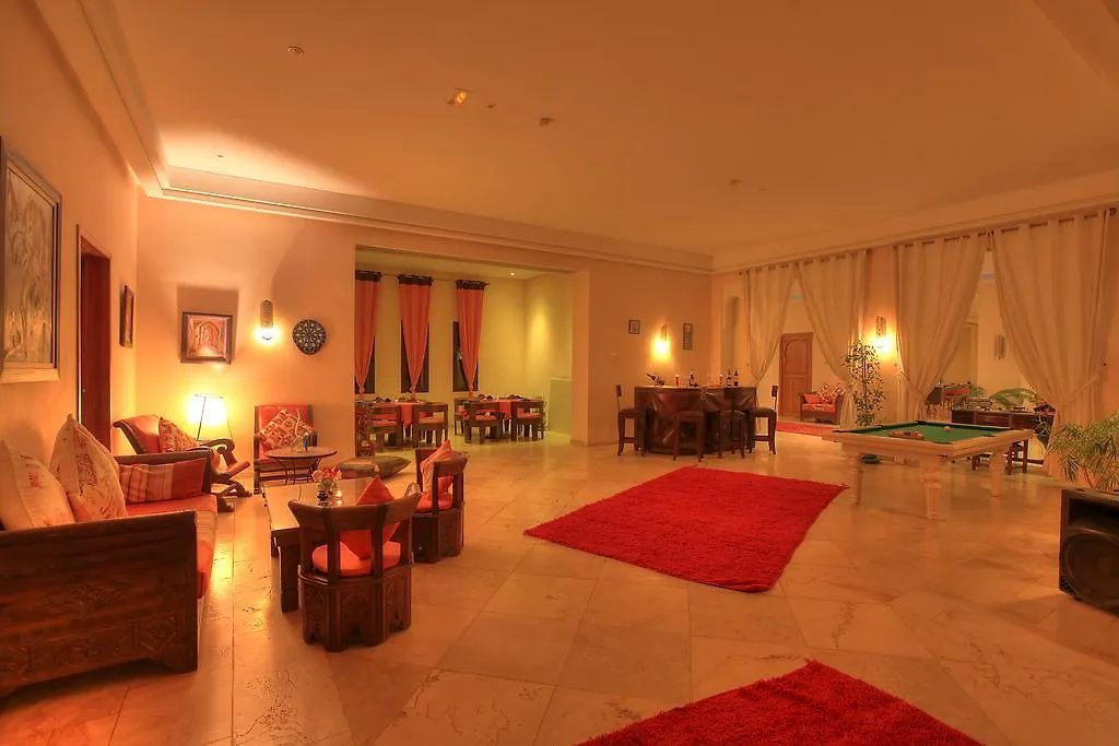 Villa Marco Au Jardin Des Senteurs El Ain بيت ضيافة