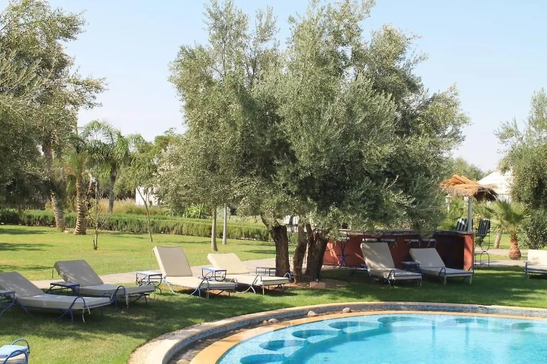 Villa Marco Au Jardin Des Senteurs El Ain 4*,