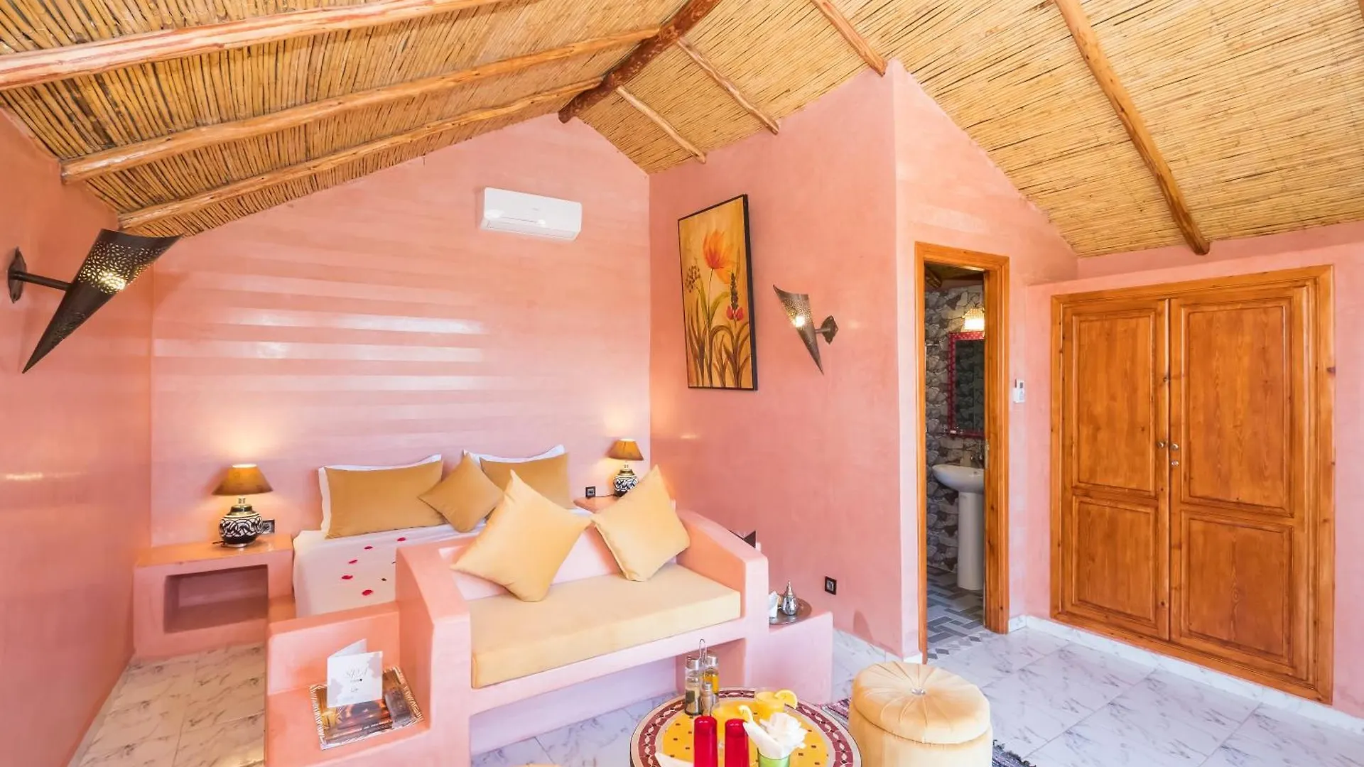 Villa Marco Au Jardin Des Senteurs El Ain 4*,